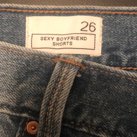 Women’s GAP denim shorts - Picture 2 of 5